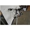 Image 2 : BLUE SCHWINN BIKE