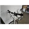 Image 2 : WHITE BRODIE BIKE