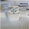 Image 2 : APPLE AIRPODS 2ND GEN WITH CHARGING CASE WORKING