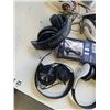 Image 2 : BAG OF OVER EAR HEADPHONES