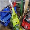Image 2 : EUREKA BAGLESS VACUUM