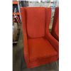 Image 2 : 2 RED WING BACK ARMCHAIRS AND 4 MATCHING THROW PILLOWS