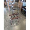 Image 1 : WOOD LUGGAGE RACK AND METAL 2 TIER STAND