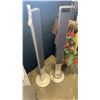 Image 1 : 2 SONY FLOOR SPEAKERS