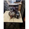 Image 1 : SHARK PORTABLE STEAMER WITH CHAFING FONDUE POT AND TOASTER