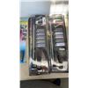Image 2 : 4 AUTOMOTIVE BLACKLIGHTS AND 2 NEON STOP LAMPS