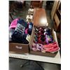 Image 1 : 2 BOXES OF CURTAINS AND KIDS SHOES