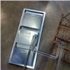 Image 2 : 2 METAL FILE ORGANIZERS WITH METAL STAKES