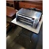 Image 2 : BLACK AND DECKER TOASTER OVEN AND OSTER ELECTRIC GRIDDLE WITH LID