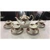 Image 1 : ROYAL ALBERT OLD COUNTRY ROSE CHINA TEAPOT AND 4 CUPS AND SAUCERS