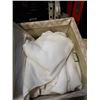 Image 3 : TOTE OF ESTATE TOWELS AND LINENS - APPEAR TO BE AS NEW CONDITION AND HIGH QUALITY