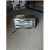 Image 1 : HAMILTON BEACH EASY REACH CONVECTION OVEN WORKING