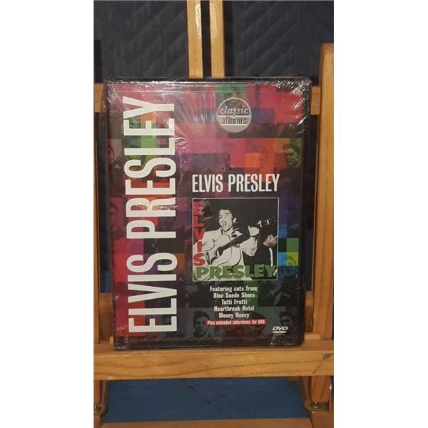 New Elvis Presley featuring Cuts from Blue Suede Shoes Tutti Frutti Heartbreak Hotel and honey honey