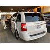 Image 2 : 2015 Chrysler Town & Country