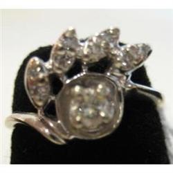 14Kt White Gold w/Diamonds Ring 2.1gTW