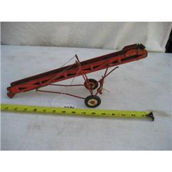 True Scale Hay conveyer