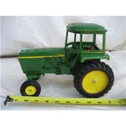 ERTL John Deere tractor die cast