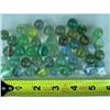Image 1 : (40) marbles assorted green