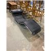 Image 2 : FLOOR ROCKING CHAIR