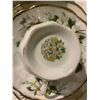 Image 2 : ROYAL ALBERT WHITE DOGWOOD FINE CHINA