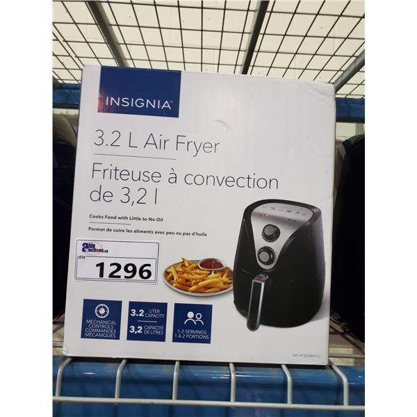 INSIGNIA 3.2L AIR FRYER