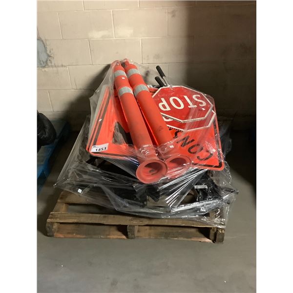 PALLET OF TRAFFIC DIVERSION SIGNS, FLAGGING SIGNS