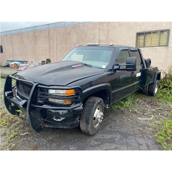 2001 GMC 3500 BLACK, WRECKER, GAS, AUTOMATIC, *MUST TOW, NOT SUITABLE FOR TRANSPORTATION*