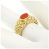 Image 7 : 14k Yellow Gold Oval Cabochon Bezel Set Coral Domed Quilted Texture Ring
