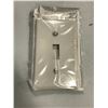 Image 3 : LOT OF LEVITON 88001 TOGGLE SWITCH COVER