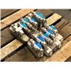 Image 2 : Lot of (10) Vickers Valves