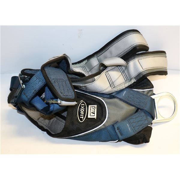 3M DBI SALA EXOFIT VEST STYLE HARNESS SMALL