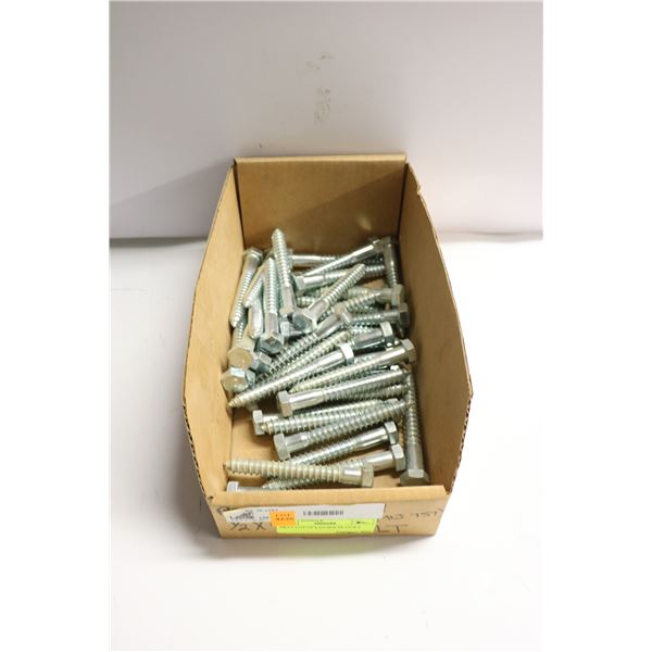 TRAY LOT OF LAG BOLTS 1/2 X 4