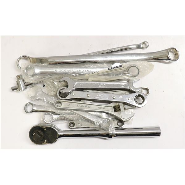 GRAY REVERSIBLE RATCHET & ASSORTED WRENCHES