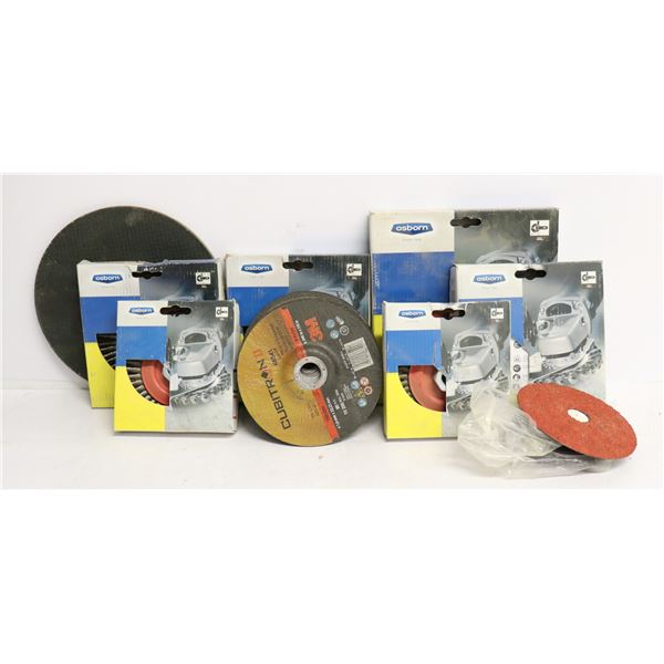 FLAT LOT OF ASSORTED CUT OFF DISCS & WIRE WHEEL