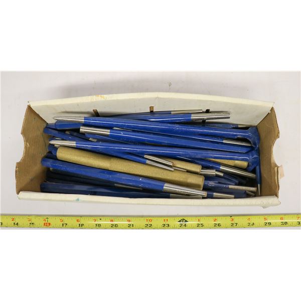 TRAY LOT OF ASSORTED HOLE PUNCHES