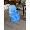 Image 1 : 5 Blue Plastic Stacking Chairs