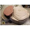 Image 3 : STEP TWO KIDS SAND BOX WITH COVER AND MINI