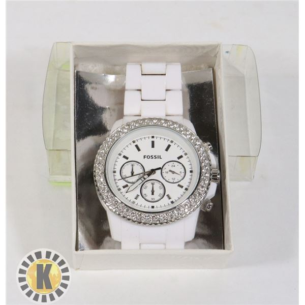 LADIES WHITE CRYSTAL BEZEL WATCH