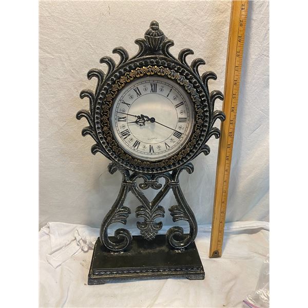 Quartz clock (heavy) crack in front see picture