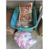 Image 1 : Tote of New Fashion Rings , Glitter Kits & More