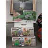Image 1 : Telescope & 3 Dinosaur Painting Kits