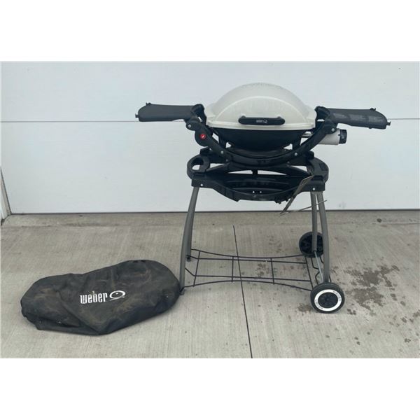 WEBER Q PORTABLE GRILL WITH STAND