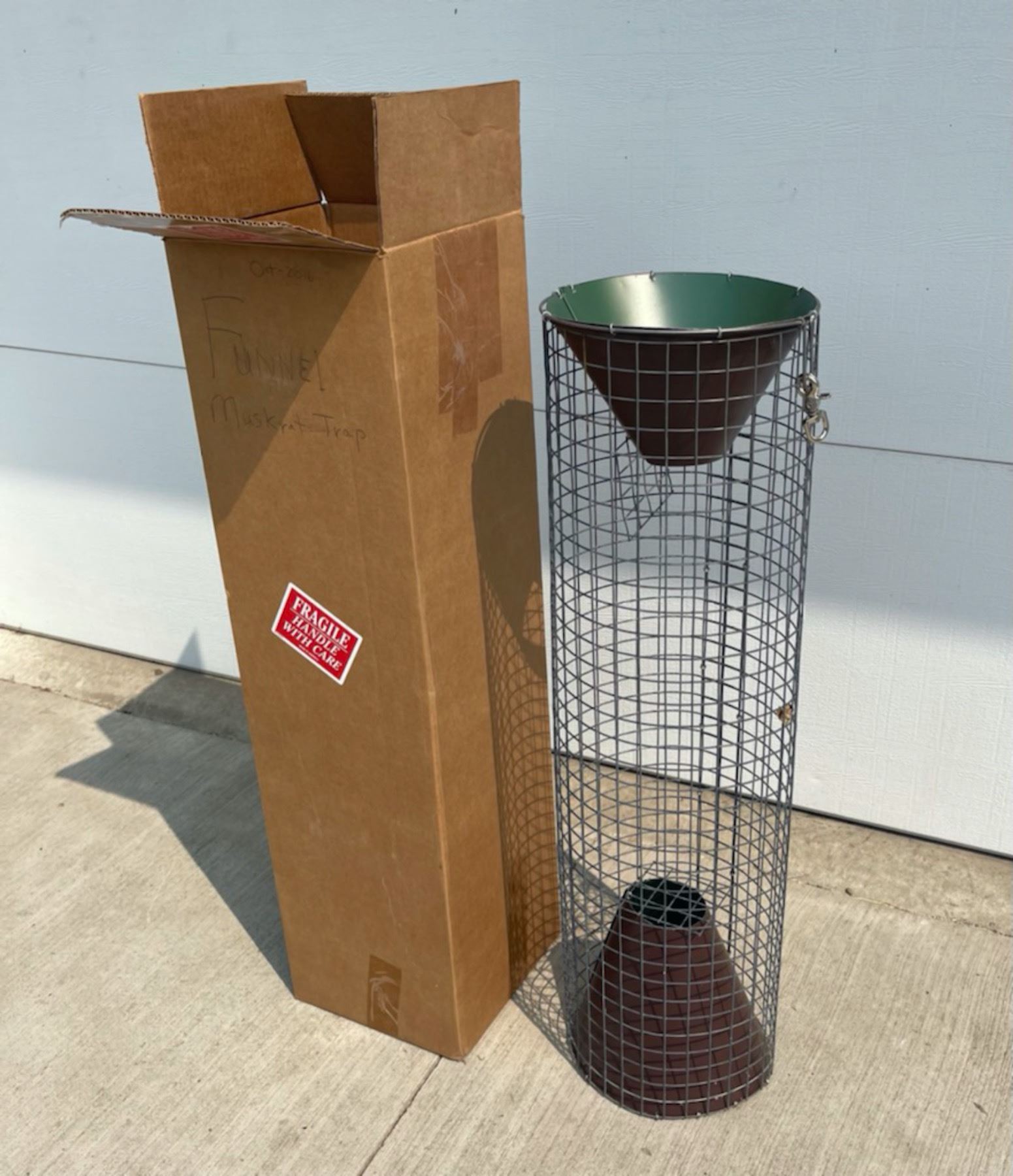 FUNNEL MUSKRAT TRAP