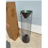 Image 4 : FUNNEL MUSKRAT TRAP