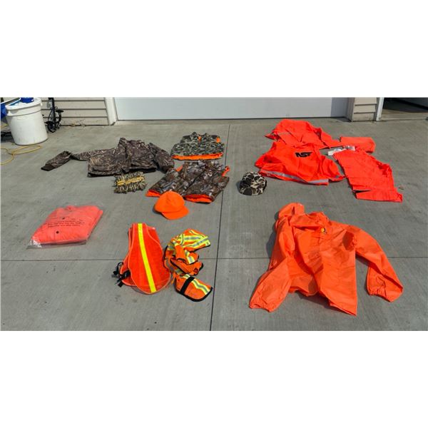 HUNTING AND WET WEATHER CLOTHING