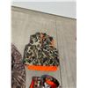 Image 6 : HUNTING AND WET WEATHER CLOTHING