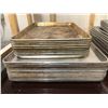 Image 2 : Approx. 20 aluminum baking sheets two sizes