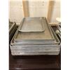 Image 1 : Approx. 20 aluminum baking sheets two sizes