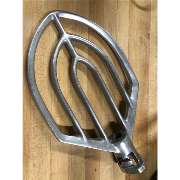 Commercial stand mixer paddle attachment