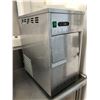 Image 2 : Stainless steel commercial countertop crushed ice maker/ice machine